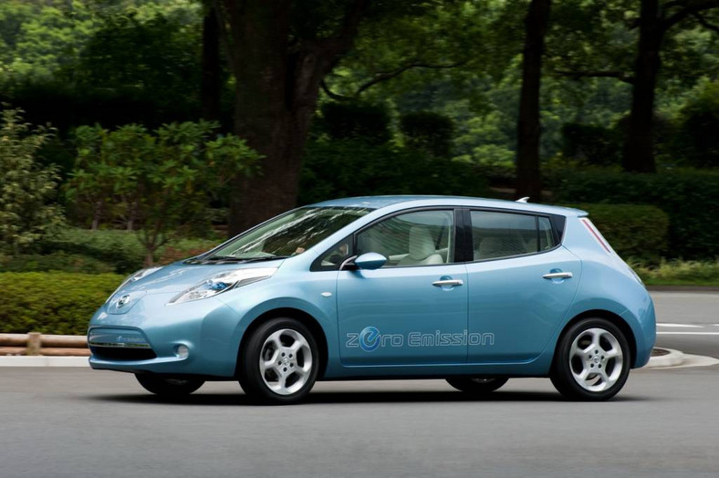 Nissan Leaf - Elektryzujący kompakt za 20 000 euro