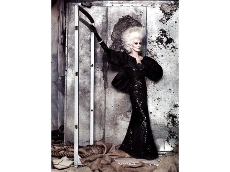 Carmen dell' Orefice w “Vanity Fair”; fot. Ruven Afanador, Vanity Fair Italy