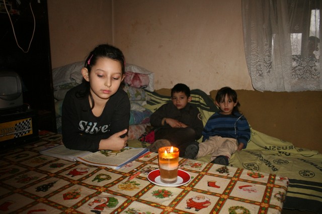 Natalija je odličan đak, iako često uči pod svećom