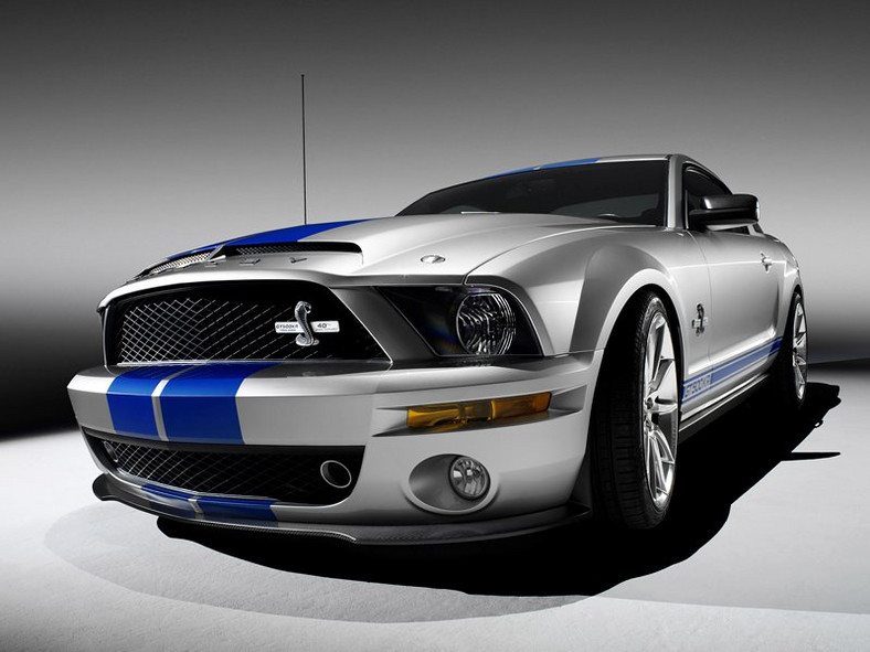 Mustang Shelby GT500KR: król szos powraca!