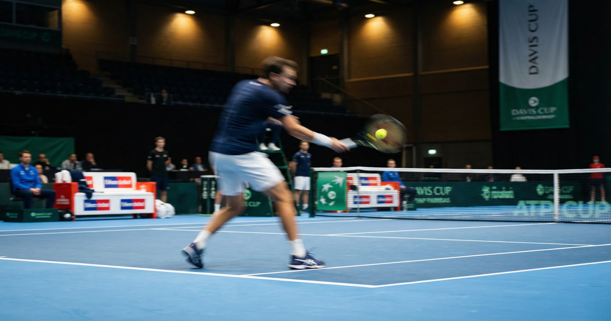 Rinderknech-qualifie-la-France-pour-le-2e-tour-de-la-Coupe-Davis