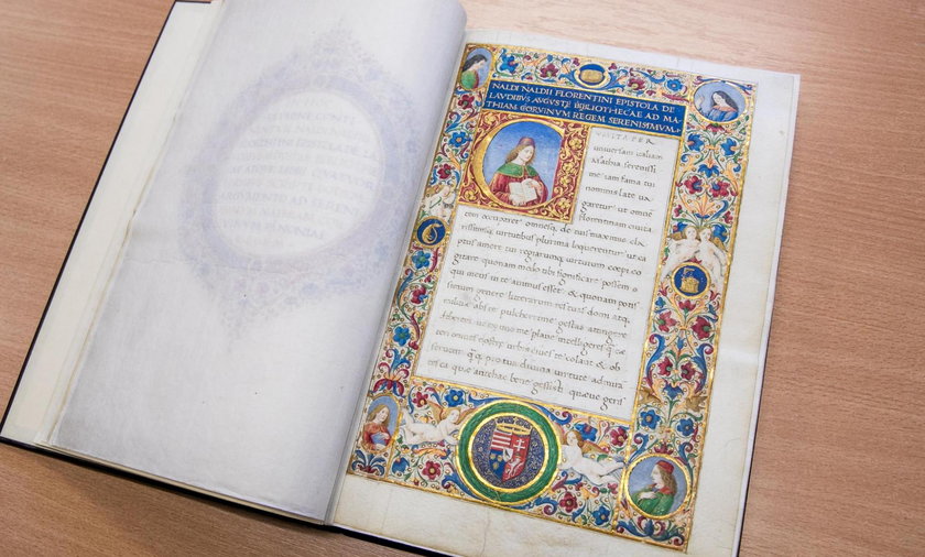 Kronika Korwina to bezcenny manuskrypt liczący 500 lat, jaki znajduje się w Toruniu. Rząd PiS chciał oddać go Węgrom. Obrona zabytku trwała dwa lata. 