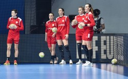 ME piłkarek ręcznych. Zacięty mecz Polek, ale biało-czerwone przegrały z Czarnogórą