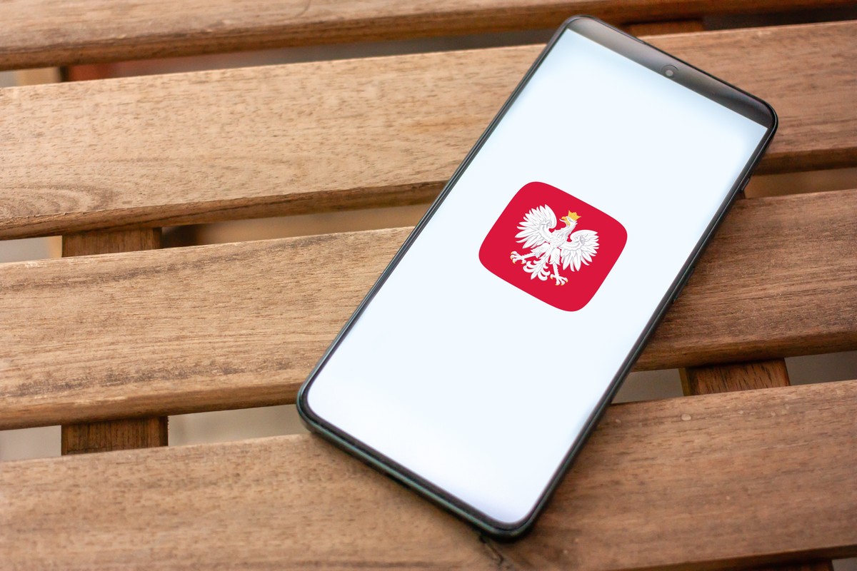 Wybory prezydenckie 2025. Ważna wiadomość dla głosujących za granicą. Chodzi m.in. o aplikację mObywatel