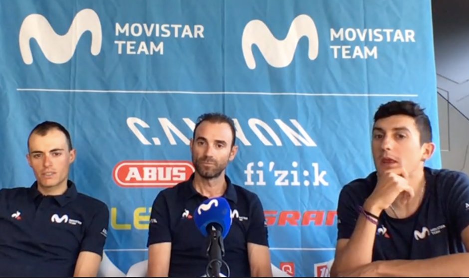 Od lewej: Enric Mas, Alejandro Valverde i Marc Soler podczas konferencji prasowej poprzedzającej Vuelta a España 2020