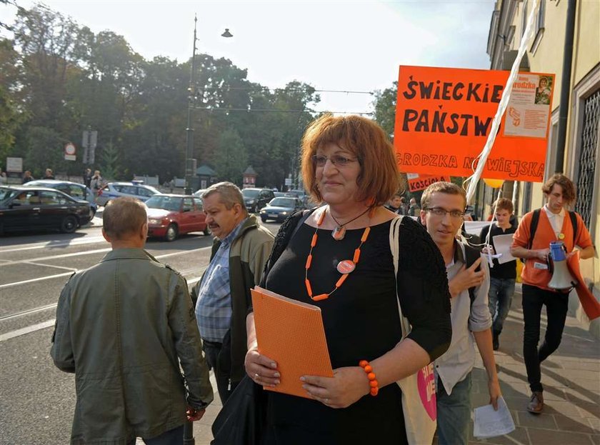 Dramat posłanki Grodzkiej: Nie mam co na siebie włożyć! FOTO