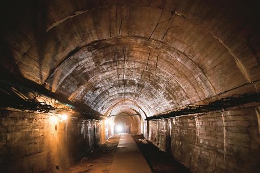 Wałbrzych tunel zamek książ złoty pociąg