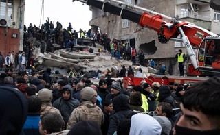 Liczba ofiar śmiertelnych trzęsienia ziemi w Turcji i Syrii przekroczyła 7 tys. osób