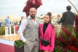 Tomasz Oświeciński w ogniu krytyki za ZDJĘCIE z córką. Nie obyło się bez ciętej riposty