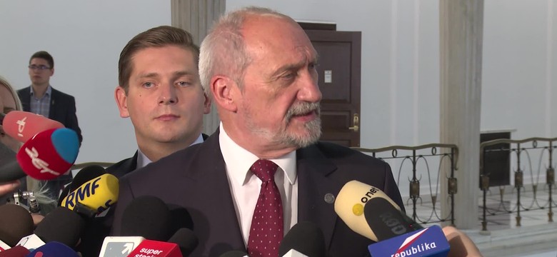 Więcej polskich żołnierzy w Afganistanie? Macierewicz: nie będziemy się uchylać od zobowiązań