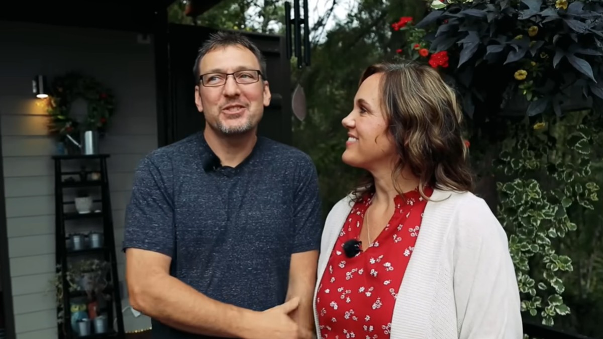 Par sam napravio kuću