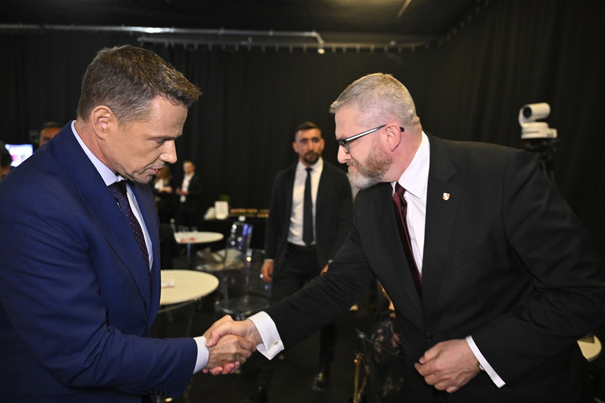 Sondaż "prezydencki", jakiego jeszcze nie było. Na czele Trzaskowski i Braun