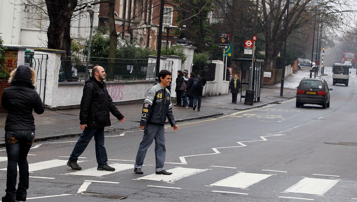 Pasy na Abbey Road to nowy angielski zabytek!
