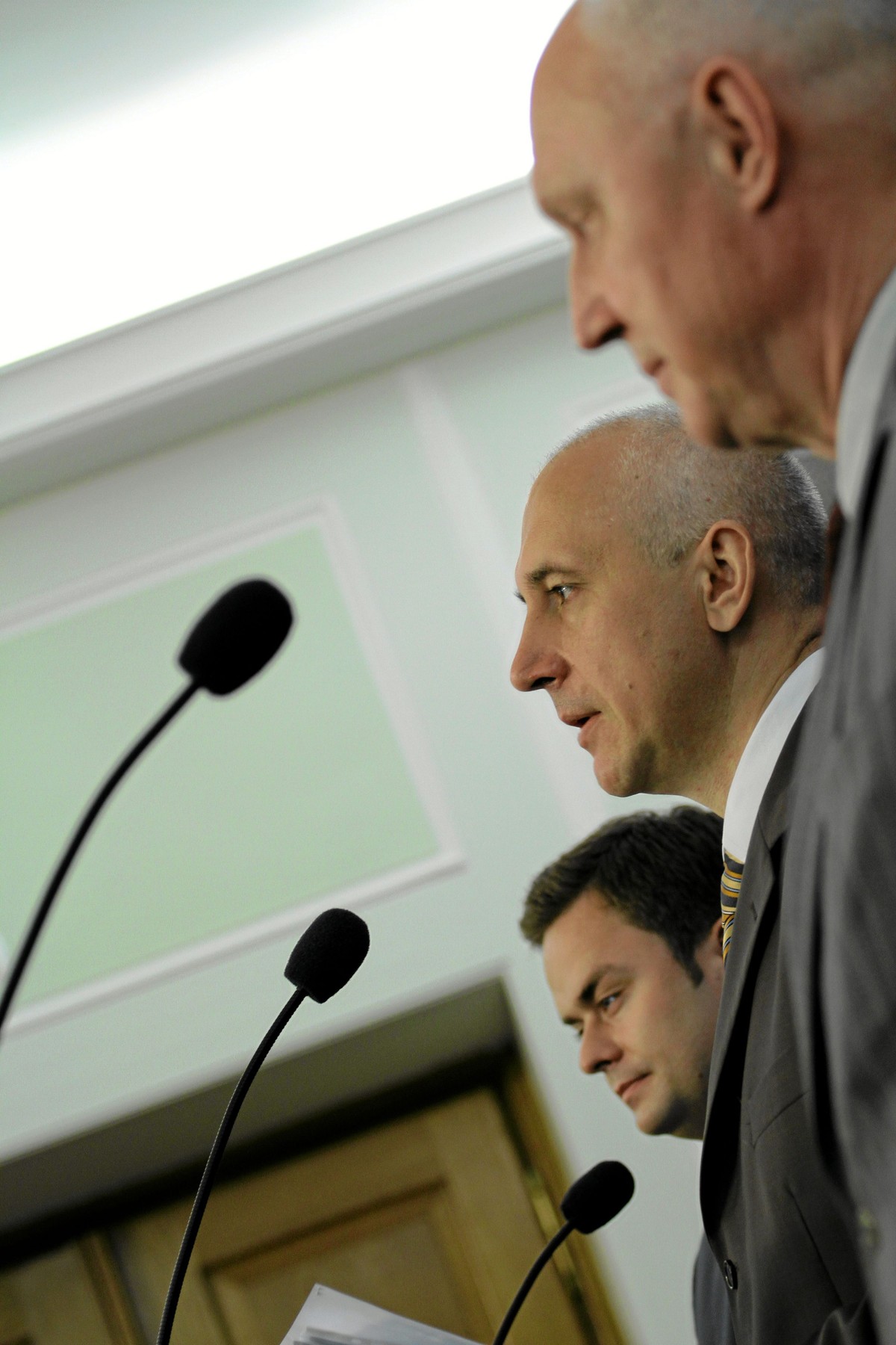 Adam Hofman, Joachim Brudziński i Wojciech Jasiński na konferencji prasowej