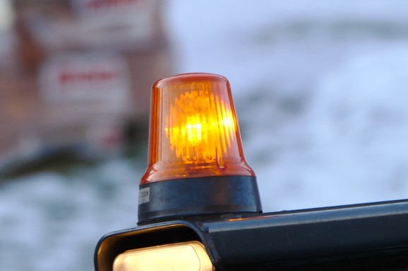 VEĆINA VOZAČA U SRBIJI OVO NE ZNA! Jedna stvar svakodnevno rešava opasne situacije na putu, a košta malo i stoji u gepeku