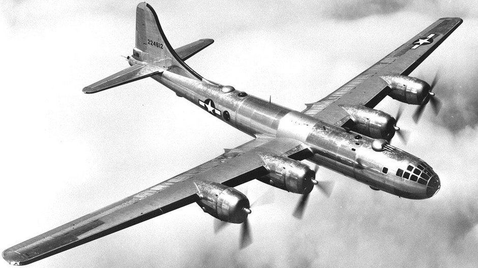 B-29 w locie (domena publiczna)