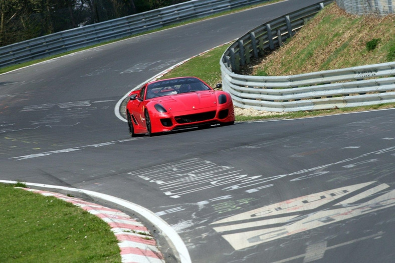 Ferrari 599XX to najszybsze auto na torze Nurburgring. Mam to gdzieś