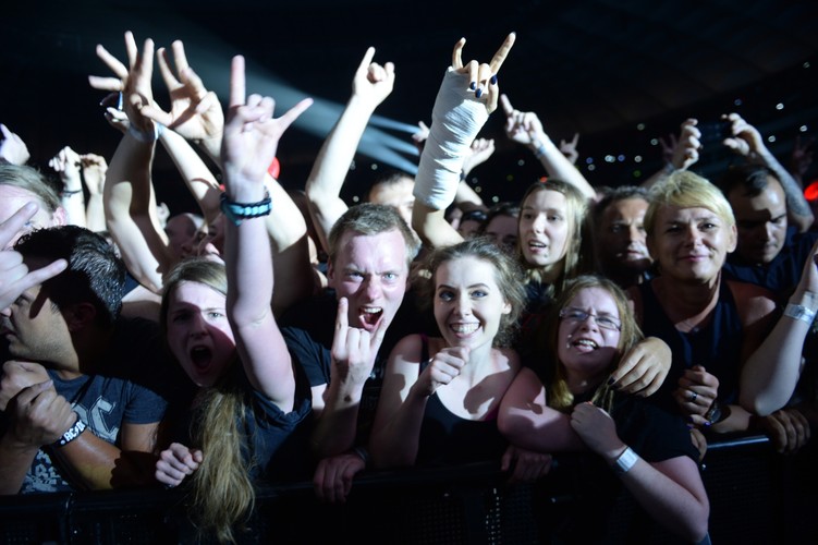 Fani AC/DC na koncercie w Warszawie