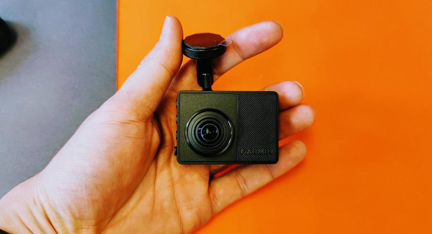 Garmin Dash Cam 67W im Test: Mini-Dashcam mit QHD-Auflösung | TechStage