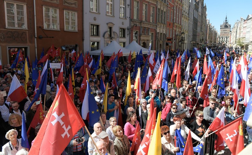 Manifestacja przeciw faszyzmowi