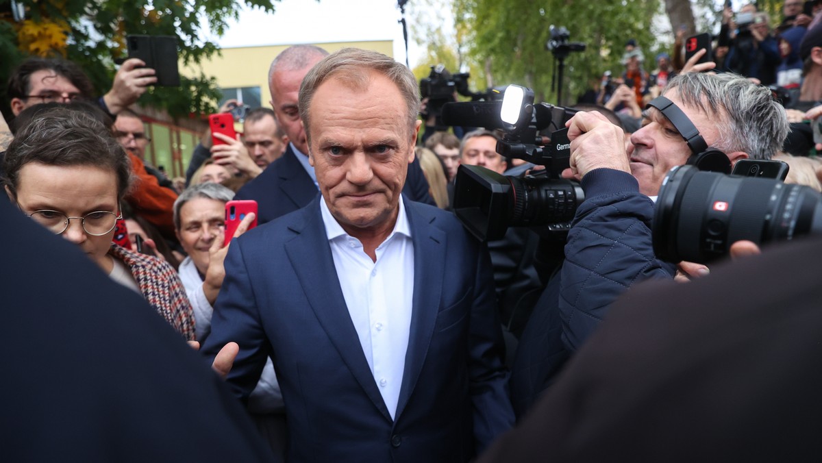 Tusk komentuje doniesienia o niszczeniu dokumentów. Nawiązał do słynnego filmu