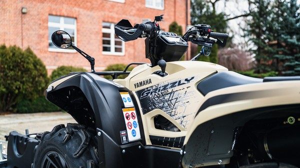 - To inwestycja w bezpieczeństwo nas wszystkich - podkreśla Jacek Sutryk, prezydent Wrocławia. Na zdjęciu quad z przyczepą transportową.