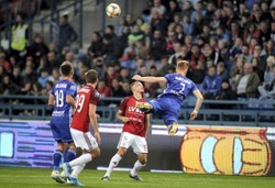 Ekstraklasa: Parzyszek bohaterem meczu z Wisłą. Czwarta z rzędu porażka "Białej Gwiazdy"