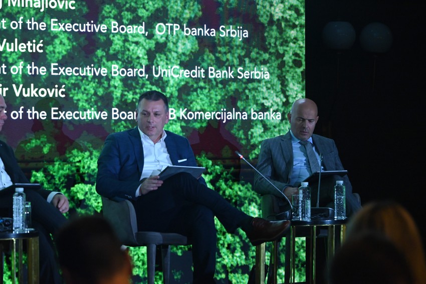 Panel 1: Banks and ESG: challenges and opportunities