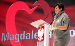 Magdalena Środa: W Polsce szykuje się stan wojenny. Odpowiada jej poseł Pięta z PiS...