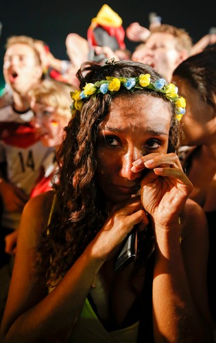 Żałoba i czarna rozpacz w Brazylii. Euforia Niemców