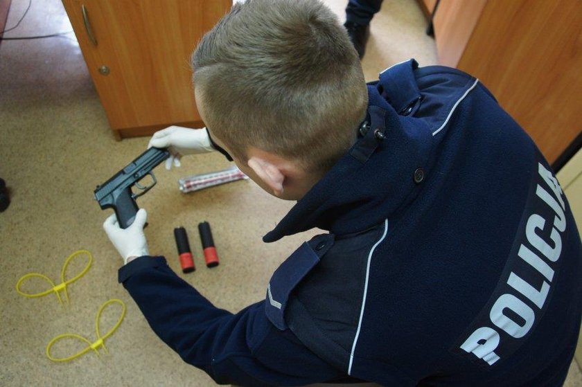 Haracz Sciagany Z Podbitego Kraju Gang z Łodzi wymusił haracz od biznesmena z Brzezin. Policja zatrzymała