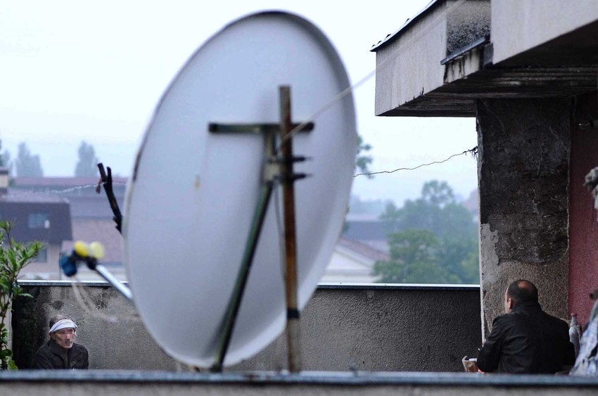 Pregovarač iz policijskog tima u akciji na krovu                              Foto: N. Raus