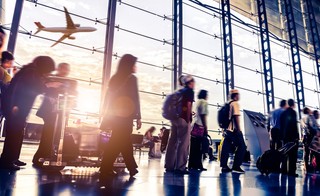 Czy przekazanie praw autorskich w zamian za bilety lotnicze podlega PIT?