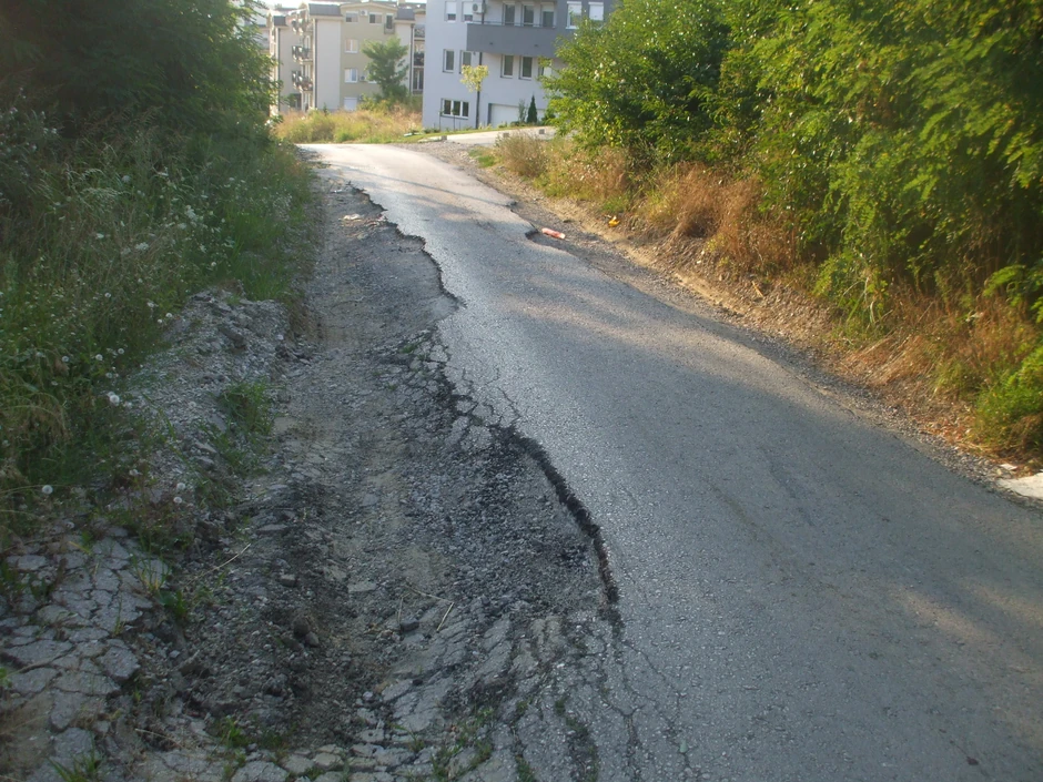 Poplavama urnisana Ulica Rudija Čajaveca u beogradskom naselju Mirijevo