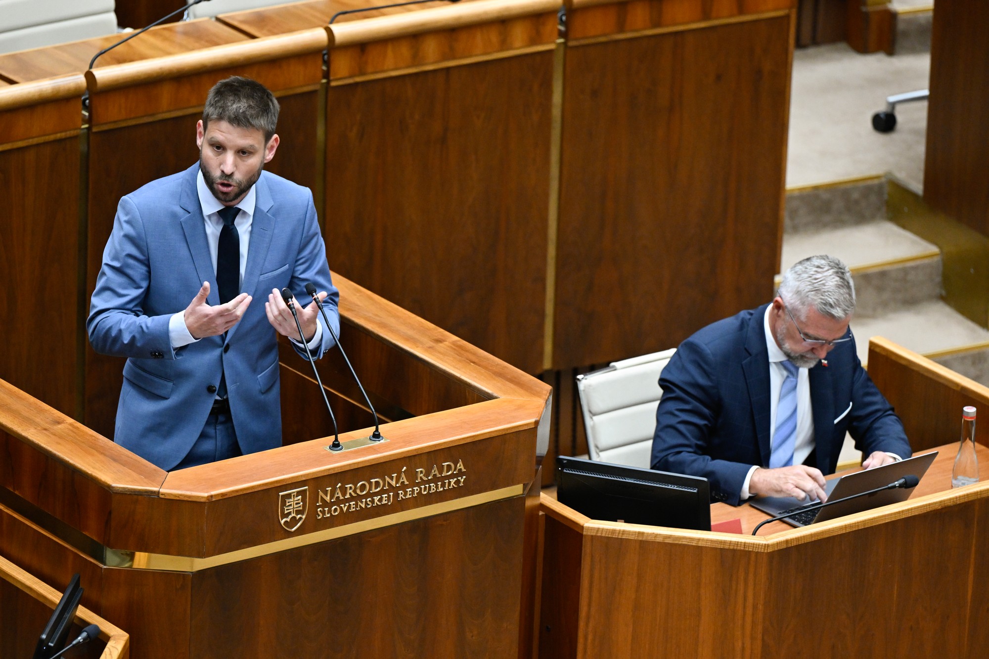Podpredseda Národnej rady Slovenskej republiky Michal Šimečka (PS) a Tibor Gašpar (Smer-SD).