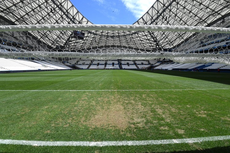Na tym 'pastwisku' Polska zagra z Ukrianią. Tak wygląda murawa na Stade Velodrome