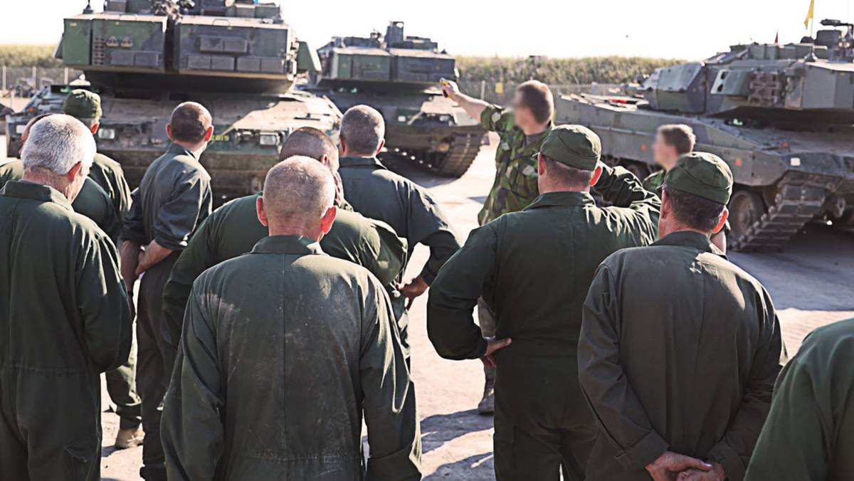Szwedzkie czołgi walczą już na Ukrainie