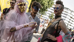 Húha - Megvolt a berlini Pride, a budapesti hozzá képest ipari tanuló - fotók - erősen 18+!