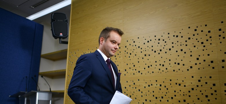 800 tys. euro za konsultacje? Rzecznik PiS: Sikorski powinien to wyjaśnić