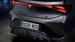 nowa cupra wjeżdża do salonów. hiszpanie posłuchali klientów