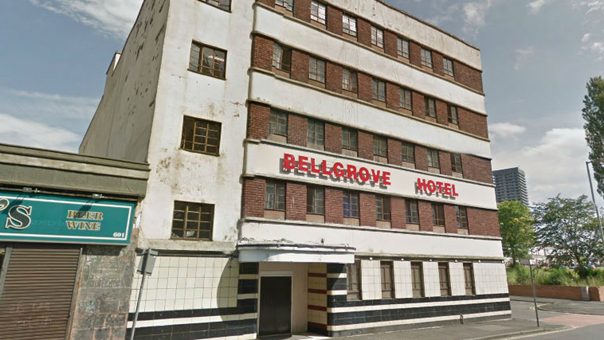 Bellgrove Hotel w Glasgow, obiekt pełniący funkcję noclegowni dla bezdomnych, zyskał pięć gwiazdek od użytkowników i awansował do Top100 najlepszych hoteli w Wielkiej Brytanii w portalu TripAdvisor. To był jednak tylko masowy żart internautów.