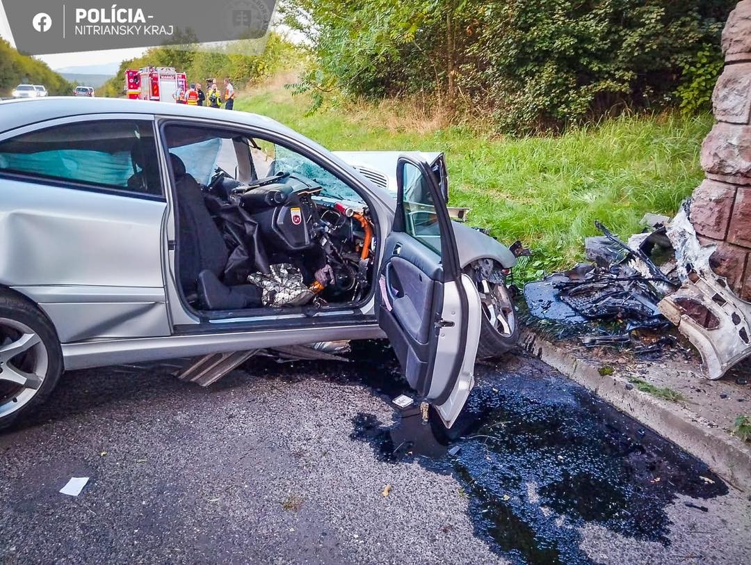 Na zlatomoraveckej ceste prišla o život 21-ročná vodička.