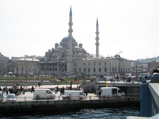 10. Istambuł. Istambuł, leżący na granicy Europy i Azji odwiedziło w 2010 roku ponad 8,1 mln turystów. Fot.flickr/PS_pause