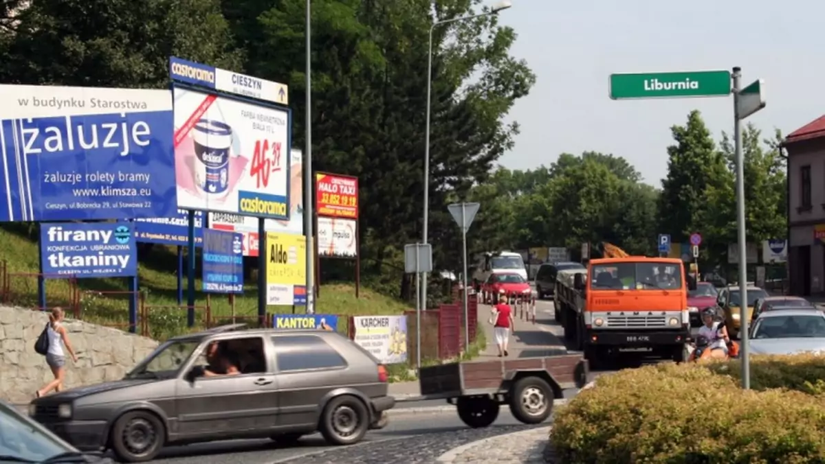 Likwidują reklamowe billboardy przy drogach