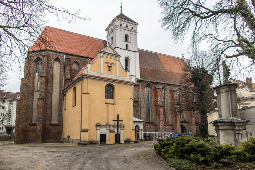 Parafia pw. Bożego Ciała otrzymała dofinansowanie na remont dachu XV-wiecznego kościoła oraz montaż systemu sygnalizacji pożaru w zespole budynków dawnego klasztoru Karmelitów Trzewiczkowych