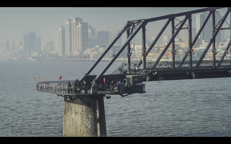 Wjazd do Korei - widok na most przyjaźni chińsko- koreańskiej