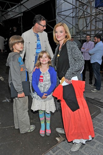 Monika Richardson i Zbigniew Zamachowski z dziećmi