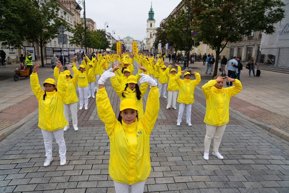 Marsz Falun Gong w Warszawie