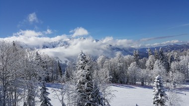 arktyczny atak zimy uderzy we wtorek. mróz do -30°c i potężne śnieżyce sparaliżują polskę. prognoza na styczeń 2026 imgw siarczysty mróz burze śnieżne zima 2026