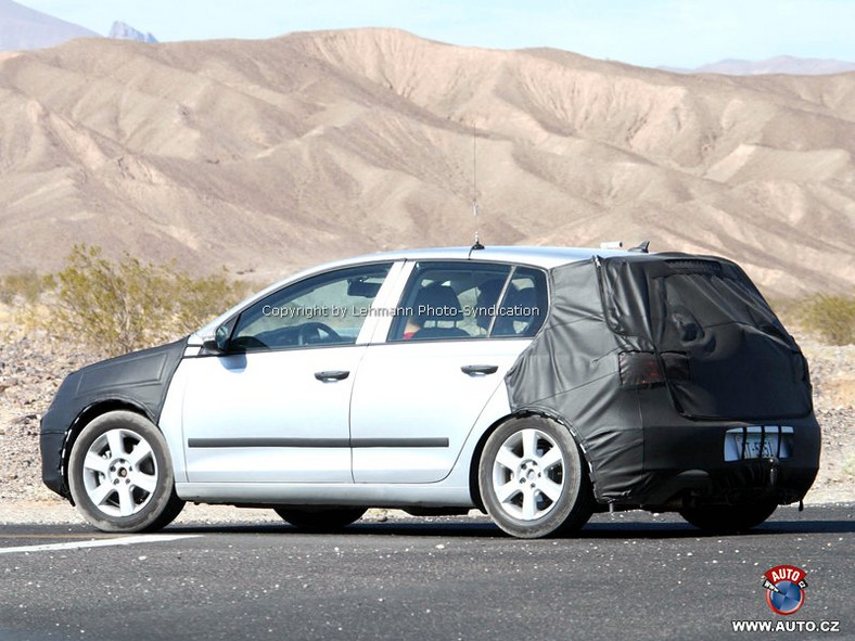 Zdjęcia szpiegowskie: Volkswagen Golf przechodzi intensywne testy